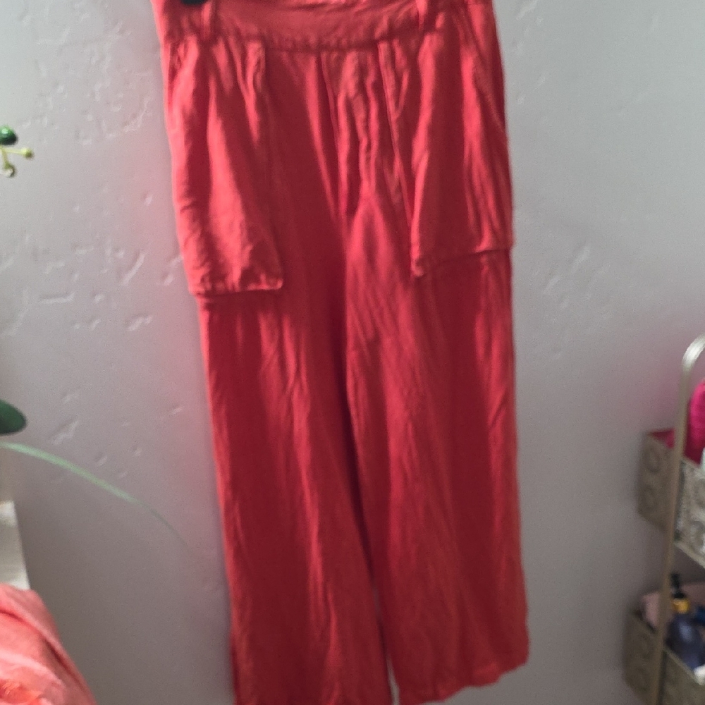 Women’s Wide Leg Cargo Pants in Coral Red